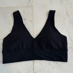 Lululemon Women's V-Neck Sports Bra